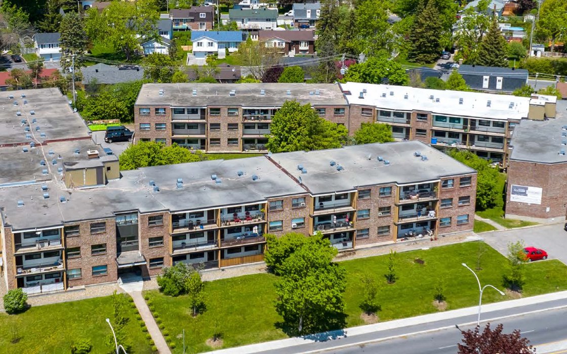 Westwood House — Dollard-des-Ormeaux